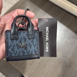 New Michael Kors Airpods Pro Max case